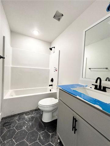 6 Findhorn Lane, Bella Vista, AR 72715