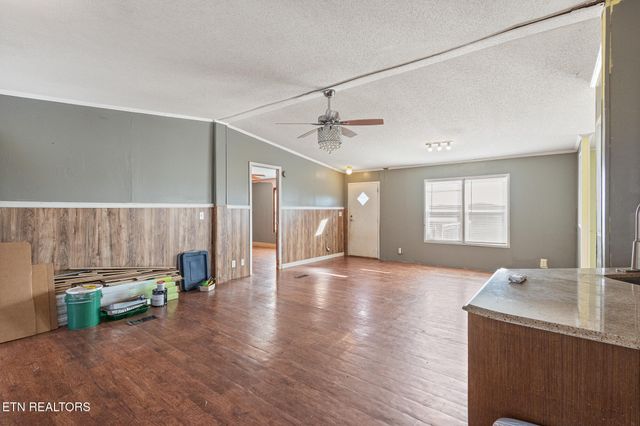 1007 Glenlock Rd, Sweetwater, TN 37874