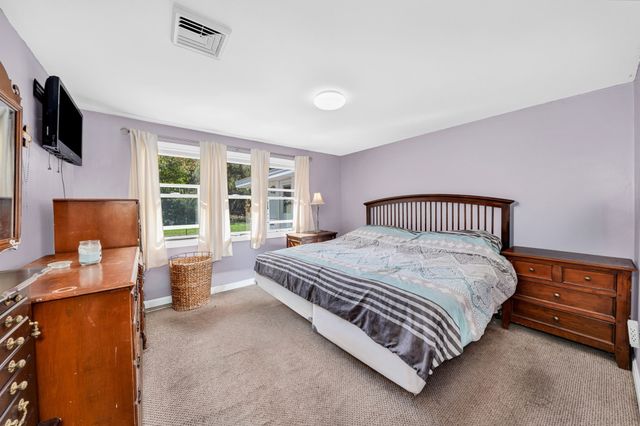 70 River Rd, Andover, MA 01810