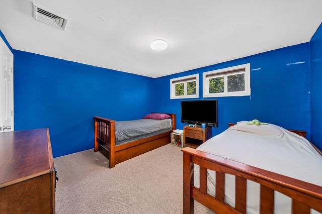70 River Rd, Andover, MA 01810