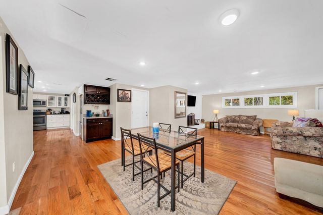 70 River Rd, Andover, MA 01810