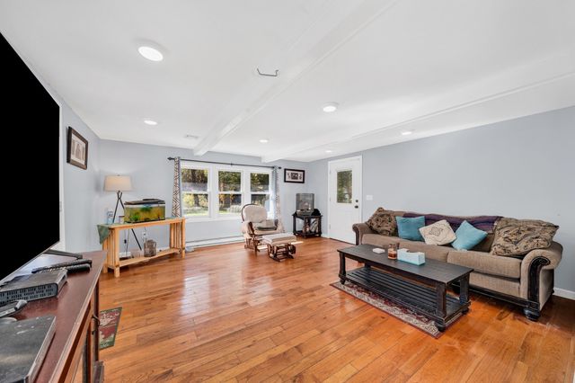 70 River Rd, Andover, MA 01810