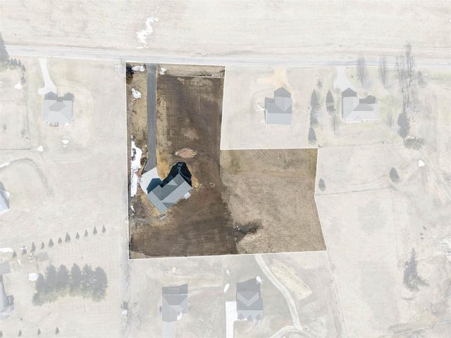 1095 Walnut Dell Road, Platteville, WI 53818