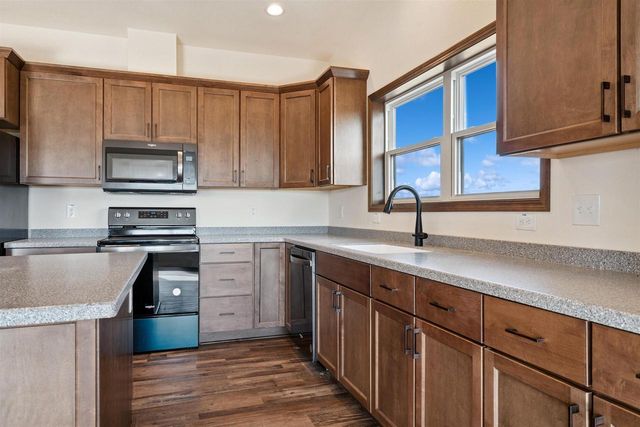 1095 Walnut Dell Road, Platteville, WI 53818