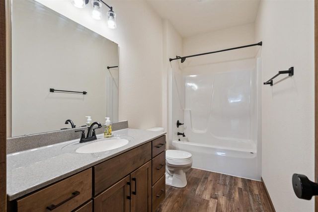 1095 Walnut Dell Road, Platteville, WI 53818