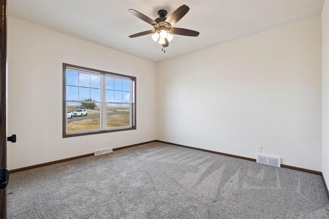 1095 Walnut Dell Road, Platteville, WI 53818