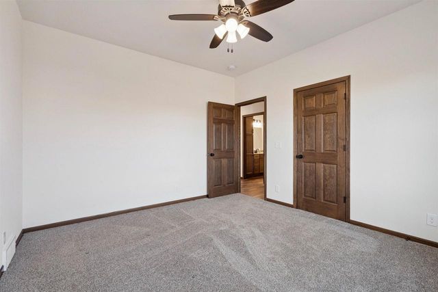 1095 Walnut Dell Road, Platteville, WI 53818