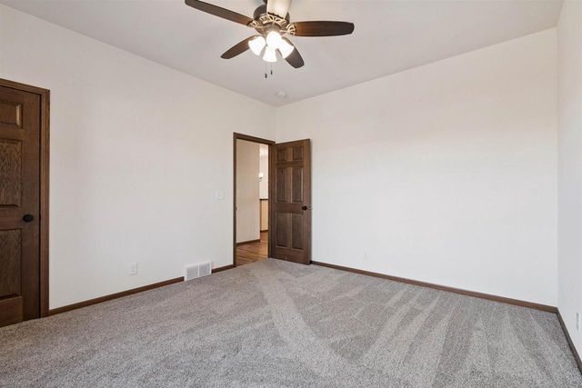 1095 Walnut Dell Road, Platteville, WI 53818