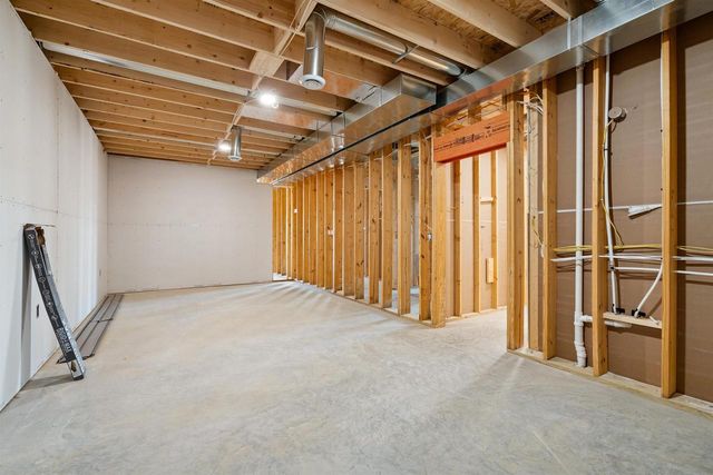 1095 Walnut Dell Road, Platteville, WI 53818