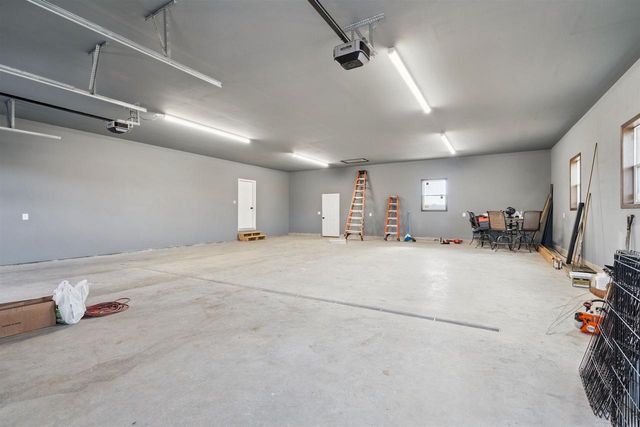 1095 Walnut Dell Road, Platteville, WI 53818