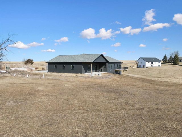 1095 Walnut Dell Road, Platteville, WI 53818