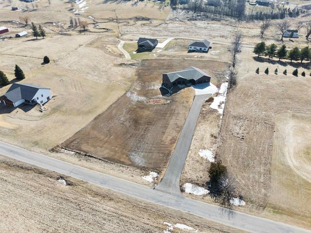 1095 Walnut Dell Road, Platteville, WI 53818