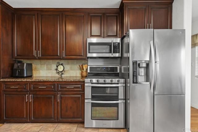 2725 Morning Glory Ln, Carlsbad, CA 92008