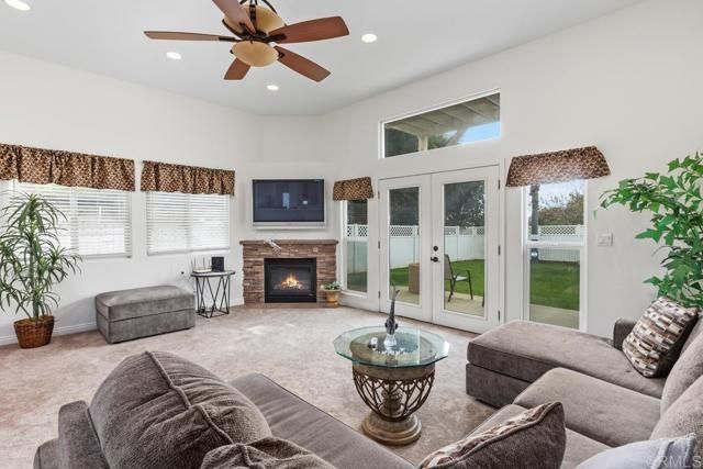 2725 Morning Glory Ln, Carlsbad, CA 92008