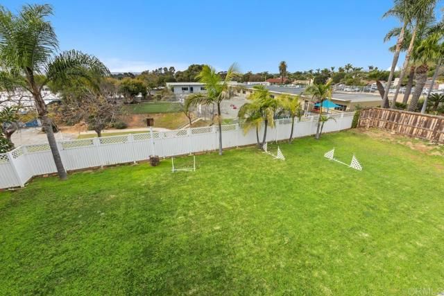 2725 Morning Glory Ln, Carlsbad, CA 92008