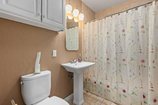 2725 Morning Glory Ln, Carlsbad, CA 92008