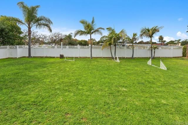 2725 Morning Glory Ln, Carlsbad, CA 92008