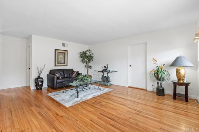 2725 Morning Glory Ln, Carlsbad, CA 92008