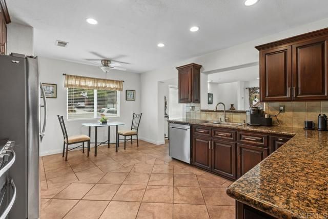 2725 Morning Glory Ln, Carlsbad, CA 92008