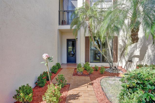 3068 Lucerne Park Drive, Greenacres, FL 33467