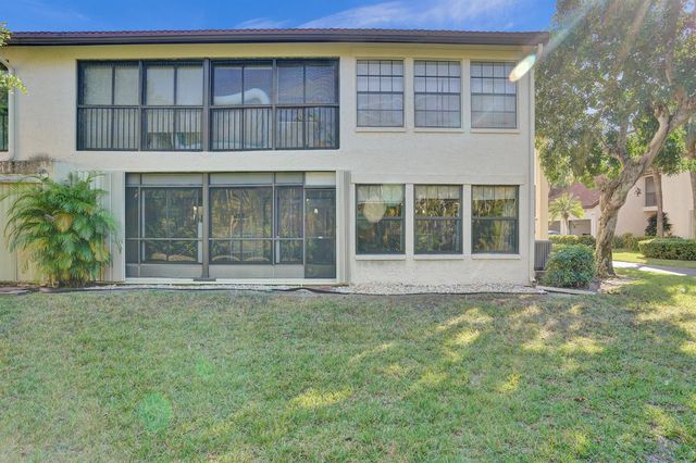 3068 Lucerne Park Drive, Greenacres, FL 33467