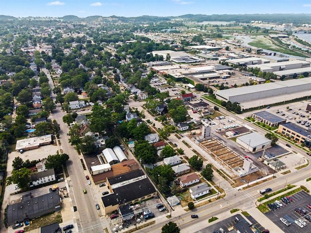 1448 Columbus Avenue, Grand Haven, MI 49417