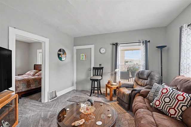 1448 Columbus Avenue, Grand Haven, MI 49417