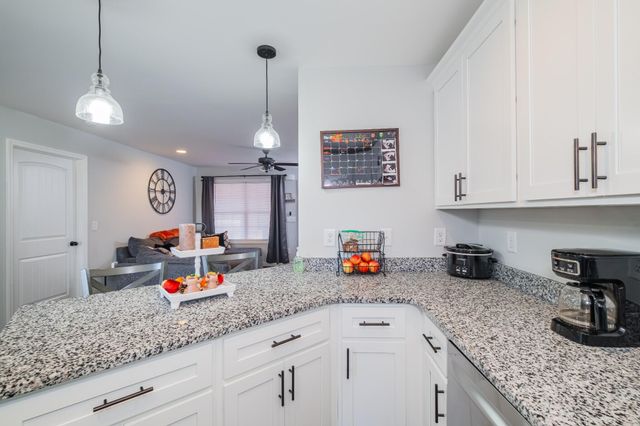 200 Pine Avenue, Morrison, TN 37357