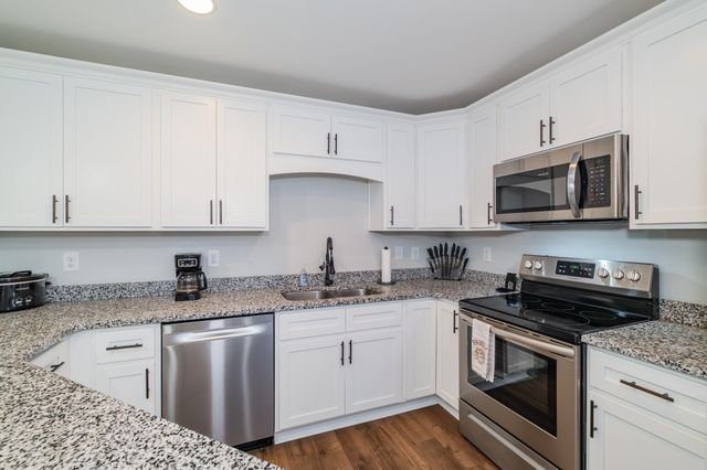 200 Pine Avenue, Morrison, TN 37357