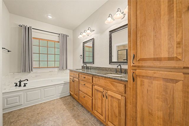 7 Granshire Drive, Bella Vista, AR 72714