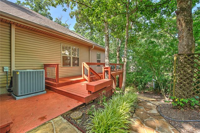 7 Granshire Drive, Bella Vista, AR 72714