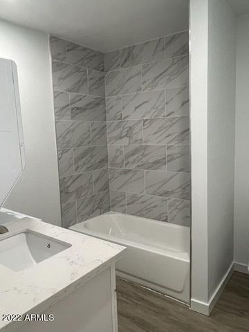 830 E Turney Avenue Apt 8, Phoenix, AZ 85014