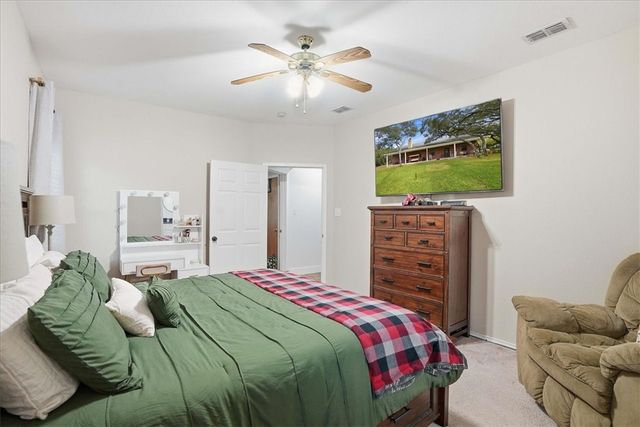 1402 W Johnson Ave, Aransas Pass, TX 78336