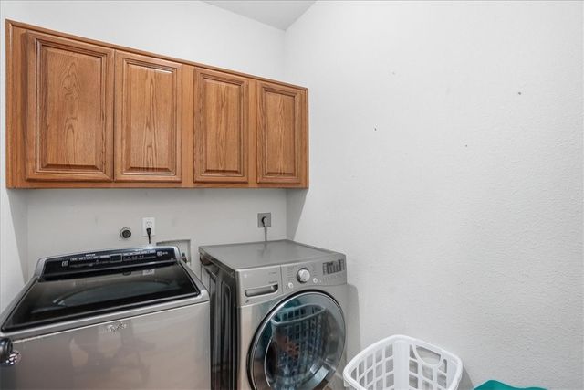 1402 W Johnson Ave, Aransas Pass, TX 78336