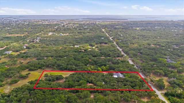 1402 W Johnson Ave, Aransas Pass, TX 78336