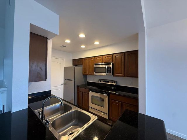 6000 Shepherd Mountain CV 707, Austin, TX 78730