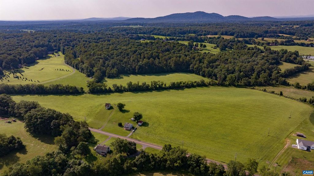 5912 & 5928, 2 W HOOVER RD, Reva, VA 22735