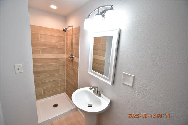 1106 E SENECA AVENUE, Tampa, FL 33612