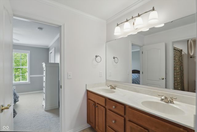 16802 Oak Manor Drive, Westfield, IN 46074