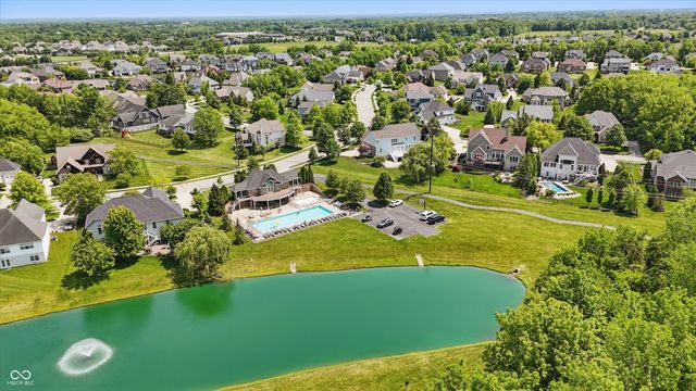 16802 Oak Manor Drive, Westfield, IN 46074