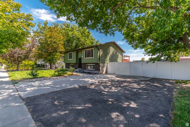 1647 W 8295 S, West Jordan, UT 84088