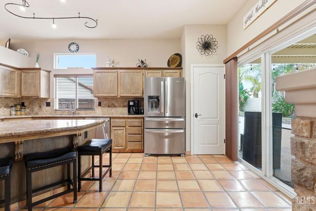 6607 Lilydale Drive, Bakersfield, CA 93313