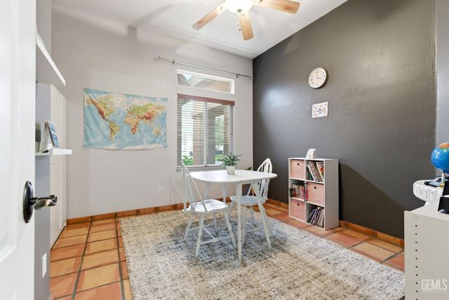 6607 Lilydale Drive, Bakersfield, CA 93313