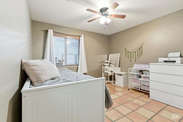 6607 Lilydale Drive, Bakersfield, CA 93313