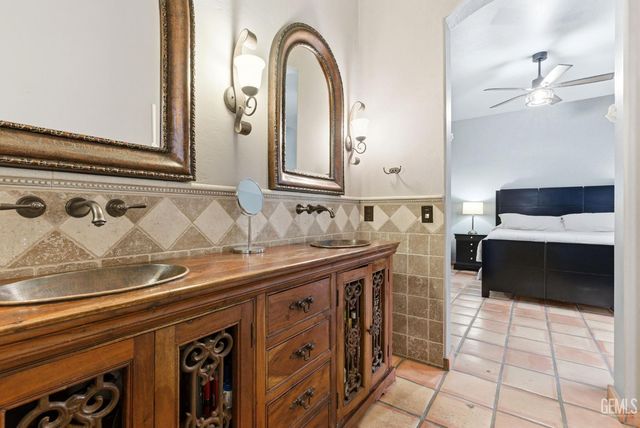 6607 Lilydale Drive, Bakersfield, CA 93313