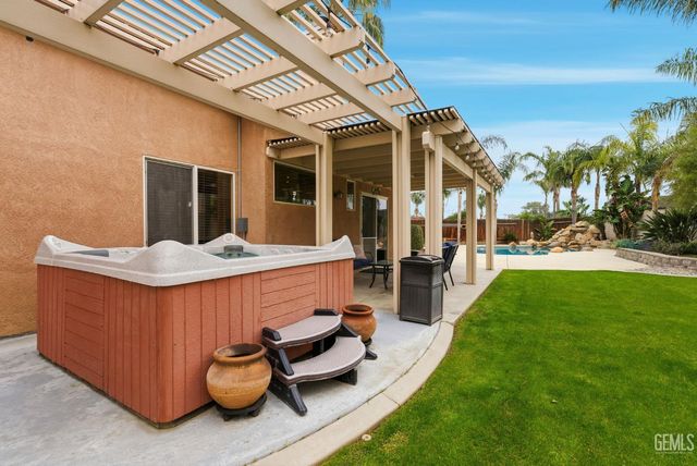 6607 Lilydale Drive, Bakersfield, CA 93313