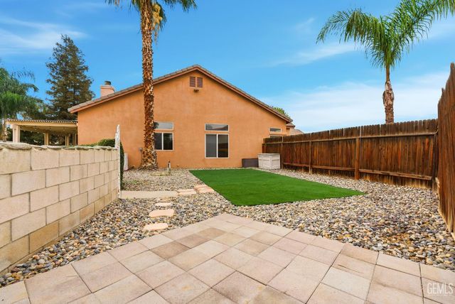 6607 Lilydale Drive, Bakersfield, CA 93313