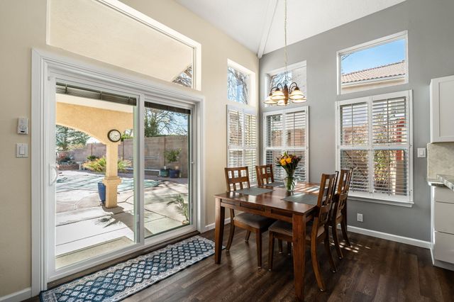 8101 Rancho Lago Court NW, Albuquerque, NM 87120