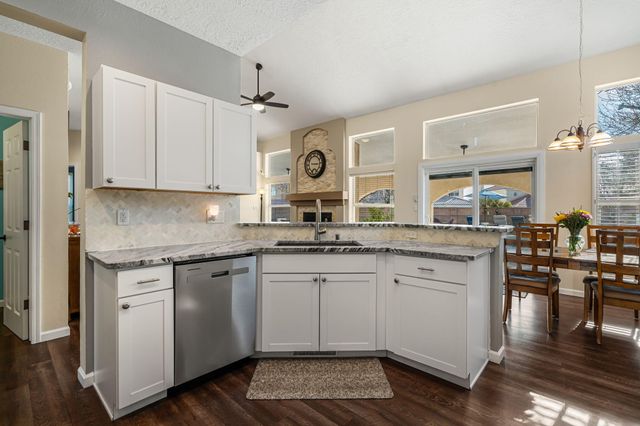 8101 Rancho Lago Court NW, Albuquerque, NM 87120