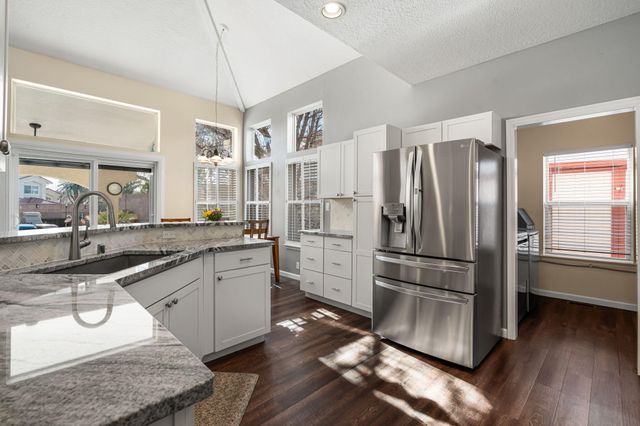 8101 Rancho Lago Court NW, Albuquerque, NM 87120